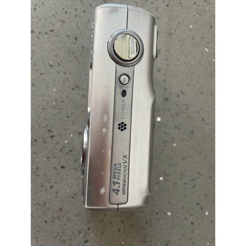 Sony Cyber-shot DSC-S40 4.1 MP Digital Camera Carl Zeiss 3X Zoom Parts Only